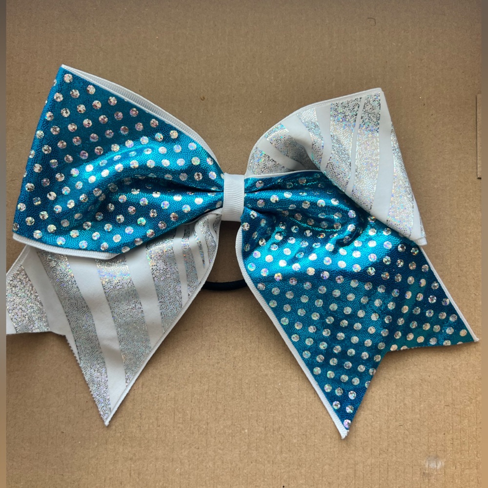 Cheer Bow